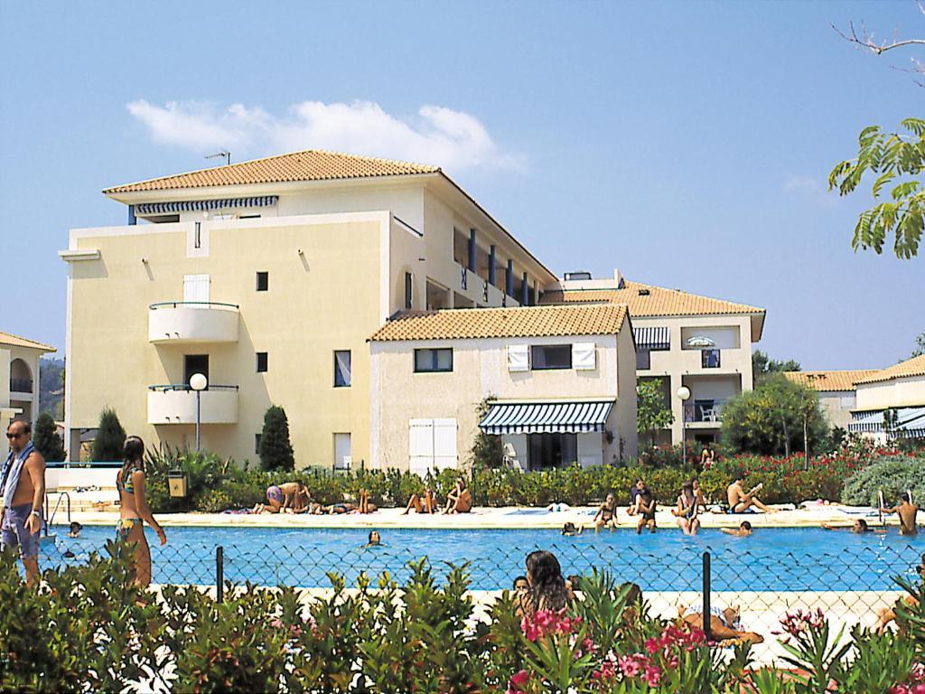 Lagrange Vacances Le Domaine D'Azur Et Tahiti Park 르 라방두 객실 사진