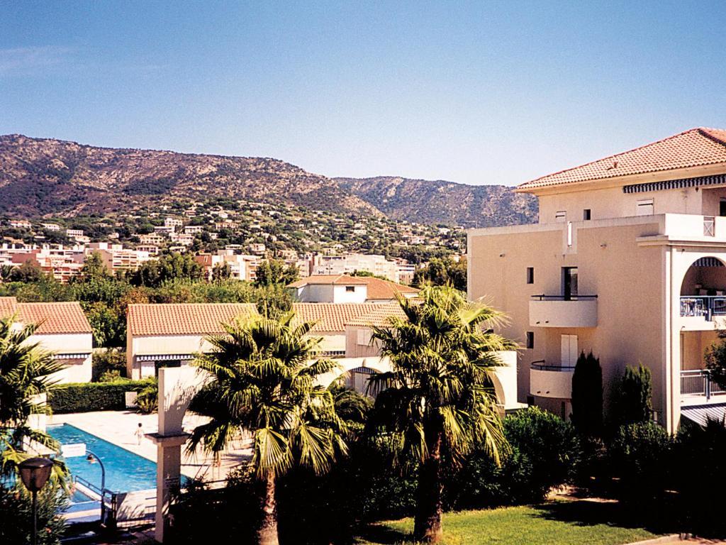Lagrange Vacances Le Domaine D'Azur Et Tahiti Park 르 라방두 외부 사진