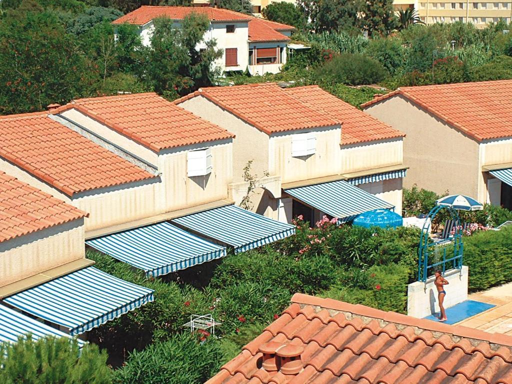 Lagrange Vacances Le Domaine D'Azur Et Tahiti Park 르 라방두 객실 사진