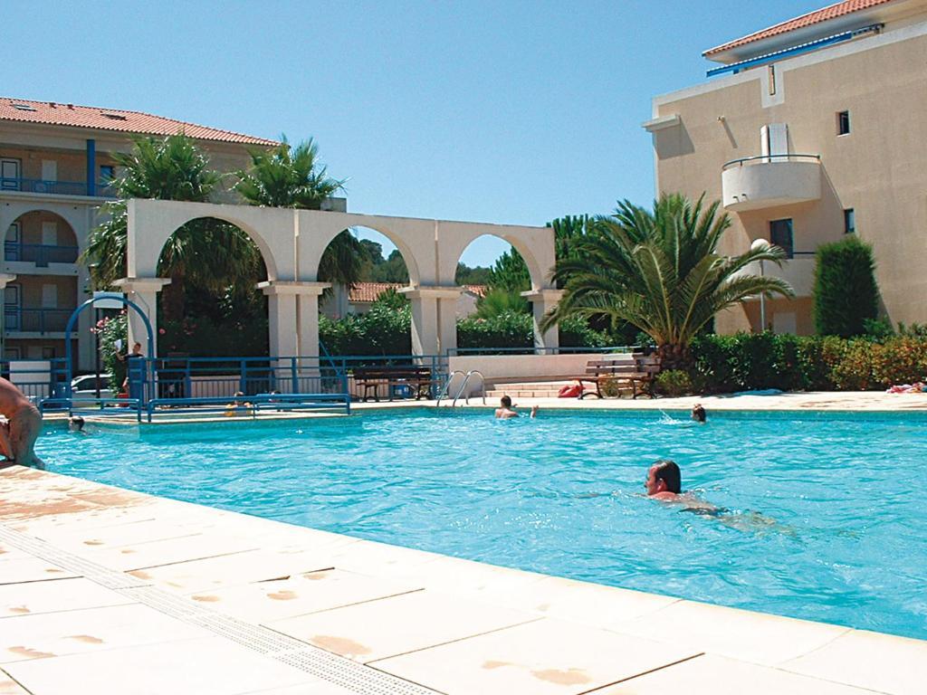 Lagrange Vacances Le Domaine D'Azur Et Tahiti Park 르 라방두 객실 사진